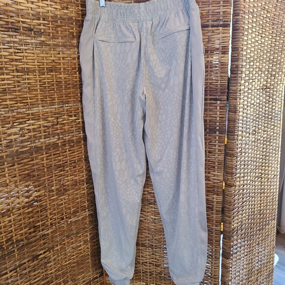 Athleta Brooklyn Lined Textured Jogger 8Tall 8T Light Gray Print Pockets - Picture 7 of 8